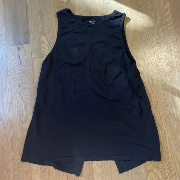 Athleta Foothill Seamless Laser Cut Split Back Tank Top In black - Picture 5 of 6